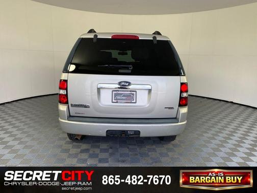 Silver 2007 Ford Explorer XLT