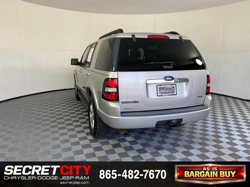Silver 2007 Ford Explorer XLT