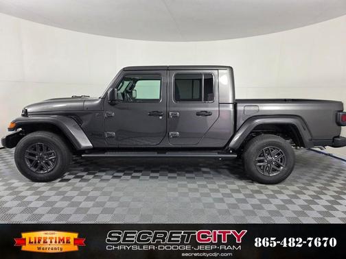 Granite Crystal Clearcoat Metallic 2025 Jeep Gladiator Sport