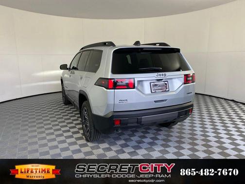 Silver Zynith Clearcoat 2026 Jeep Cherokee LAREDO/LIMITED
