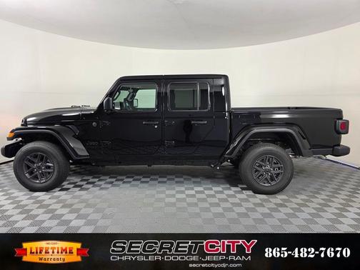 Black Clearcoat 2025 Jeep Gladiator Sport