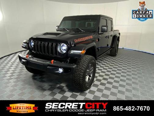Black Clearcoat 2025 Jeep Gladiator Mojave