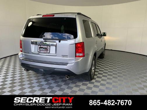 Silver 2014 Honda Pilot Touring