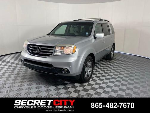 Silver 2014 Honda Pilot Touring