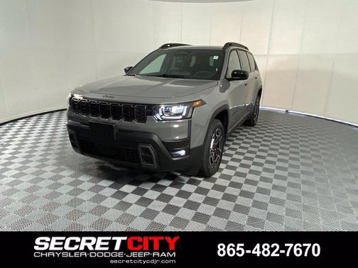 Sting Gray Clearcoat 2026 Jeep Cherokee LAREDO/LIMITED