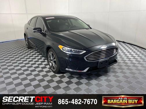 Black 2019 Ford Fusion SEL