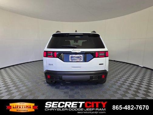 Bright White Clearcoat 2026 Jeep Cherokee Overland