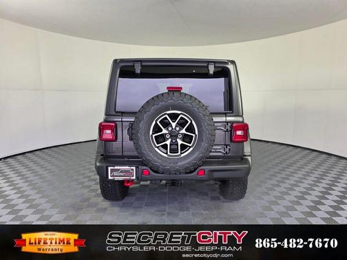 Granite Crystal Clearcoat Metallic 2025 Jeep Wrangler Rubicon
