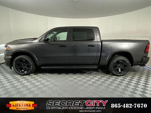 Granite Crystal Clearcoat Metallic 2026 RAM 1500 Big Horn/Lone Star