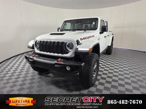 Bright White Clearcoat 2026 Jeep Gladiator Mojave