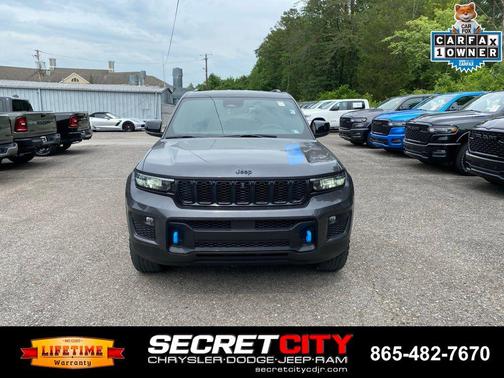 Metallic 2022 Jeep Grand Cherokee 4xe Trailhawk