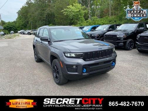 Metallic 2022 Jeep Grand Cherokee 4xe Trailhawk