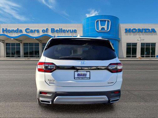 2025 Honda Pilot Touring 8-Passenger