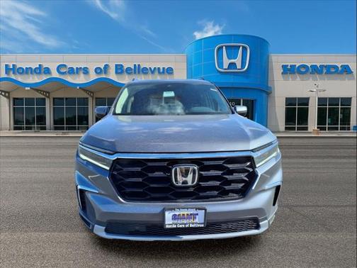 2025 Honda Pilot Touring 8-Passenger