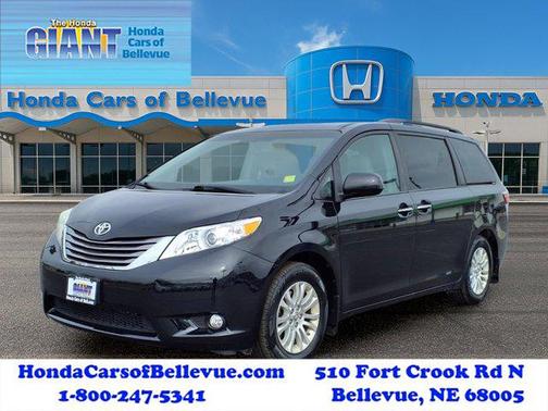 2016 Toyota Sienna XLE
