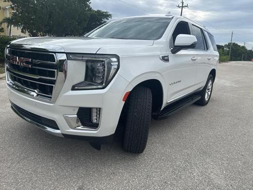 2023 GMC Yukon SLT