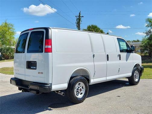2025 GMC Savana 2500 Work Van