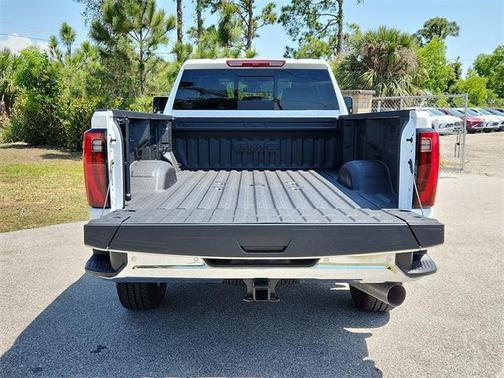 2025 GMC Sierra 2500 SLT