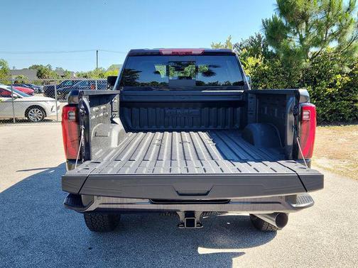Titanium 2026 GMC Sierra 2500 Denali