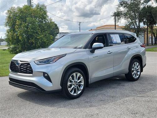 2021 Toyota Highlander Hybrid Platinum
