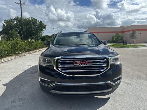 2017 GMC Acadia SLT-1