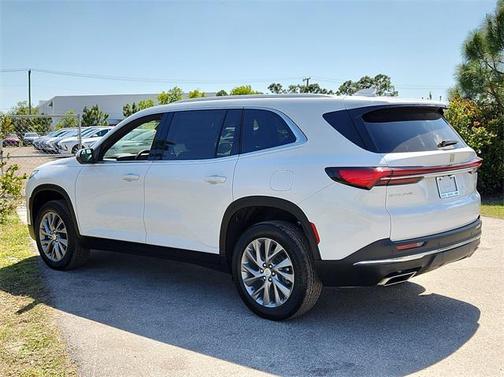 2025 Buick Enclave Preferred FWD