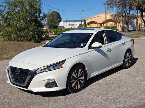 2021 Nissan Altima 2.5 SV