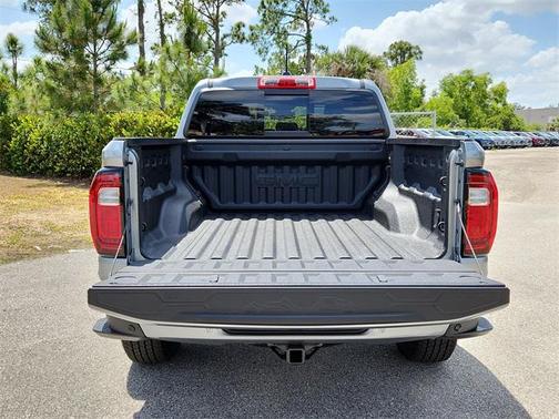 2025 GMC Canyon Base
