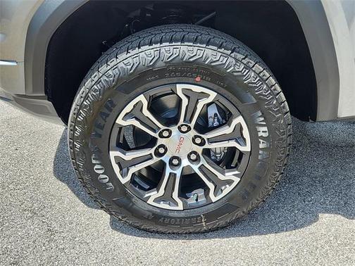 2025 GMC Canyon Base