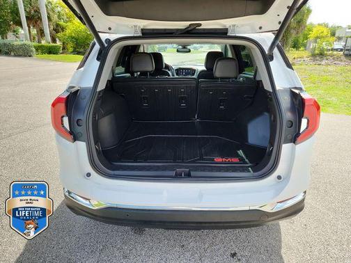 Summit White 2021 GMC Terrain SLT