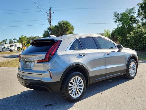 2024 Cadillac XT4 Luxury