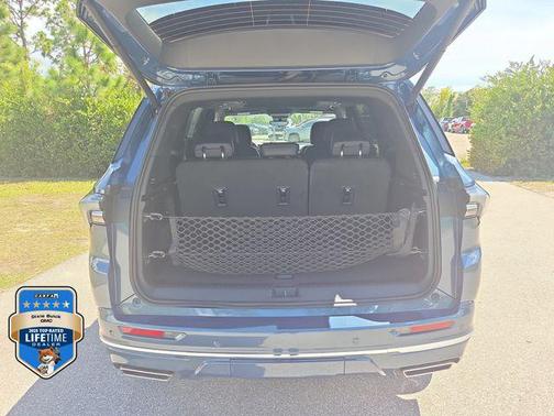 ocean blue metallic 2026 Buick Enclave Avenir