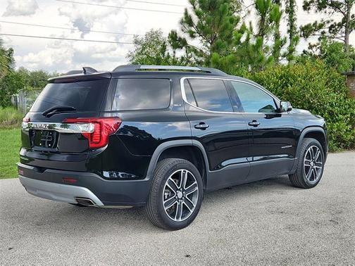 2022 GMC Acadia FWD SLT