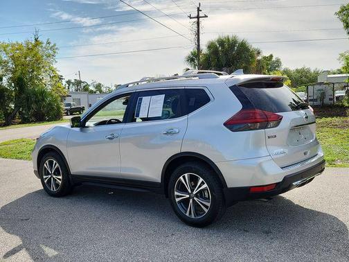 Brilliant Silver Metallic 2019 Nissan Rogue SV