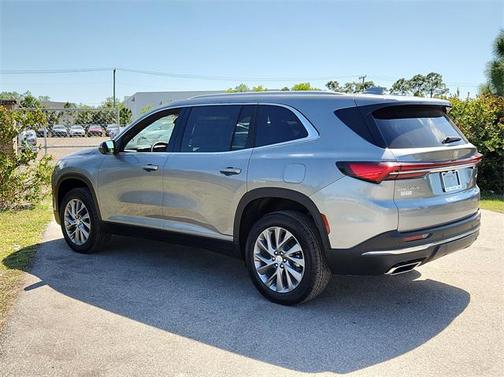 2025 Buick Enclave Preferred FWD