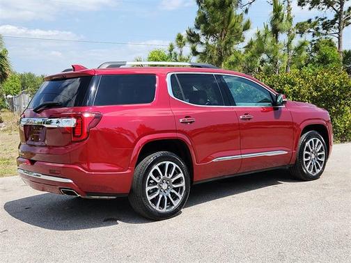 2020 GMC Acadia Denali