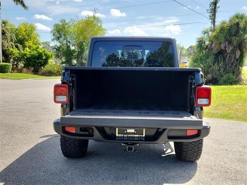 2022 Jeep Gladiator Willys 4x4