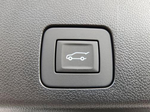 White Frost Tricoat 2026 Buick Encore GX Avenir