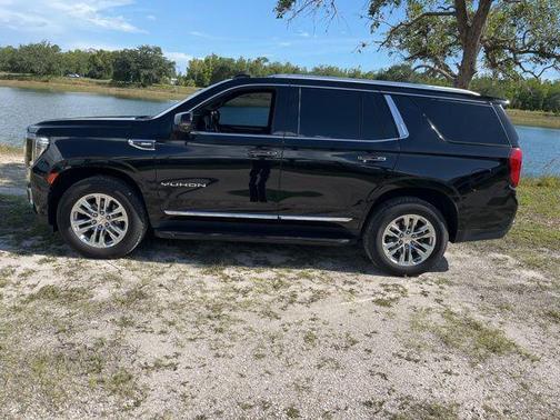 Onyx Black 2023 GMC Yukon SLT