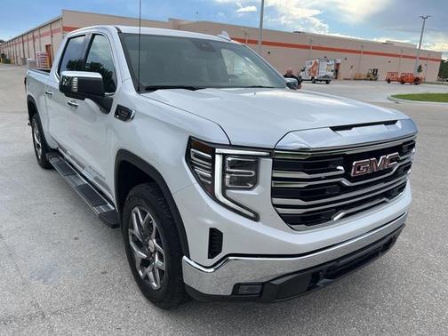 2023 GMC Sierra 1500 SLT