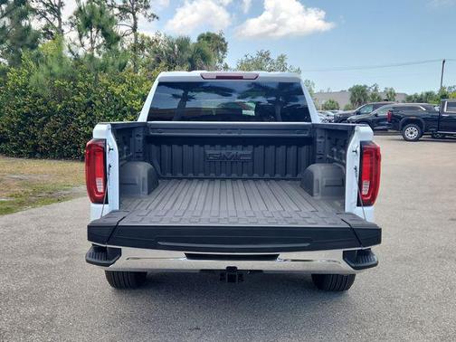 Glacier White Tricoat 2026 GMC Sierra 1500 SLT