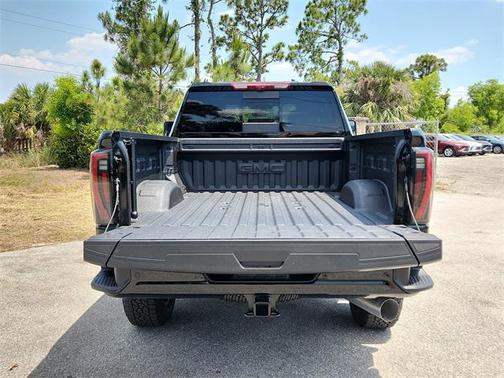 2025 GMC Sierra 2500 AT4