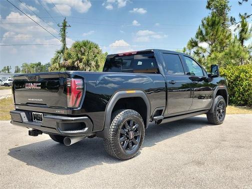 2025 GMC Sierra 2500 AT4