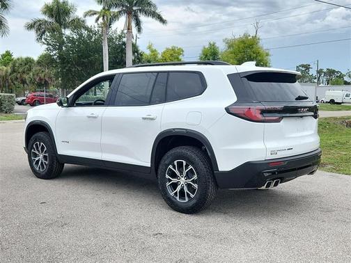 2025 GMC Acadia AWD AT4