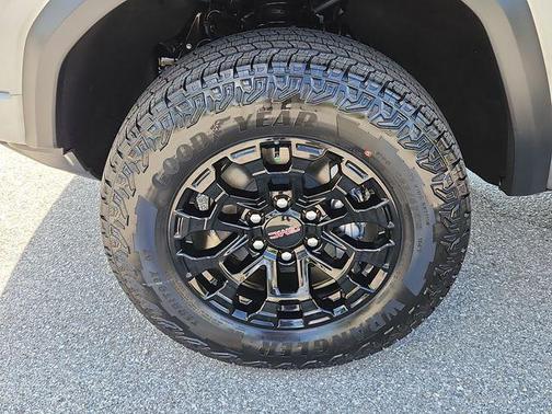 Sterling Metallic 2026 GMC Canyon Elevation