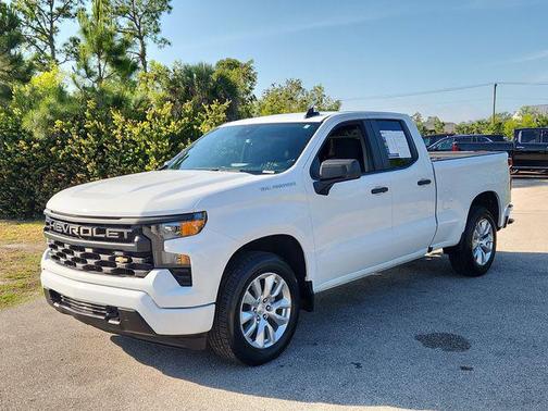Summit White 2022 Chevrolet Silverado 1500 Custom