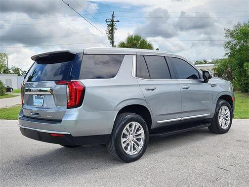 2023 GMC Yukon SLT