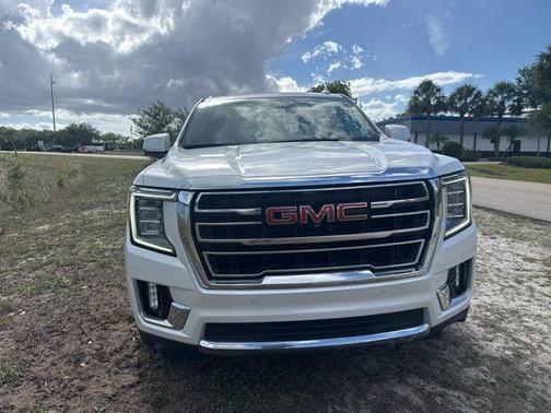 2022 GMC Yukon XL SLT