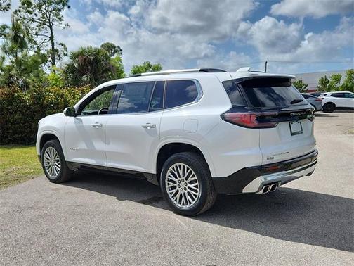 2025 GMC Acadia Denali
