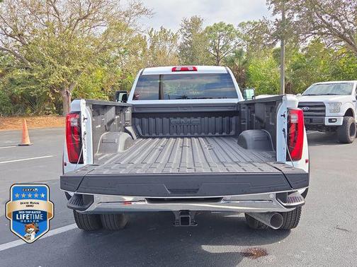 Summit White 2026 GMC Sierra 3500 SLE
